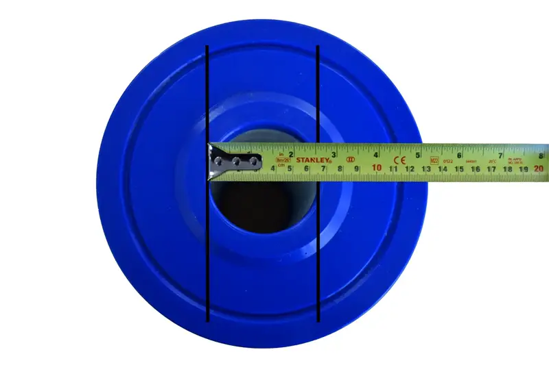 Image of how to measure the top and bottom holes of a filter cartridge